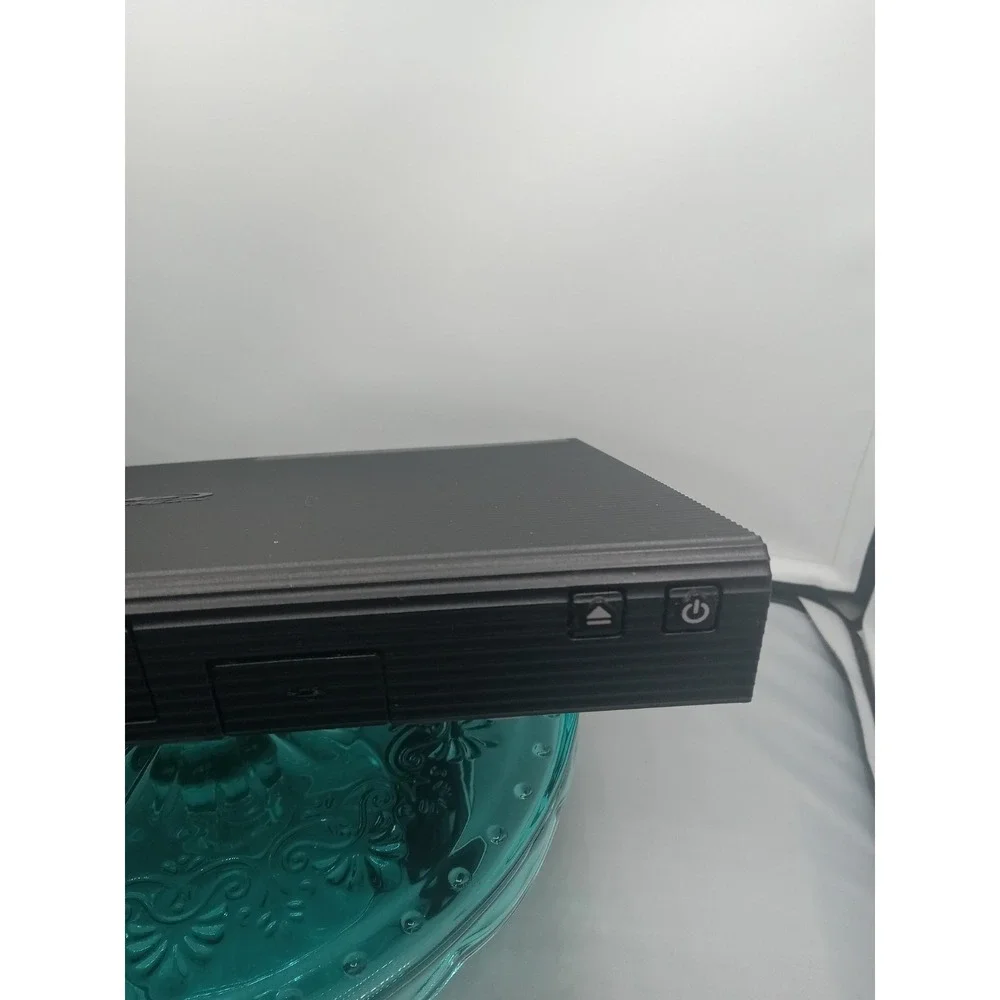 Samsung Wifi Smart Blu-Ray DVD Player BD-JM57C W/ Remote - Tested & Works